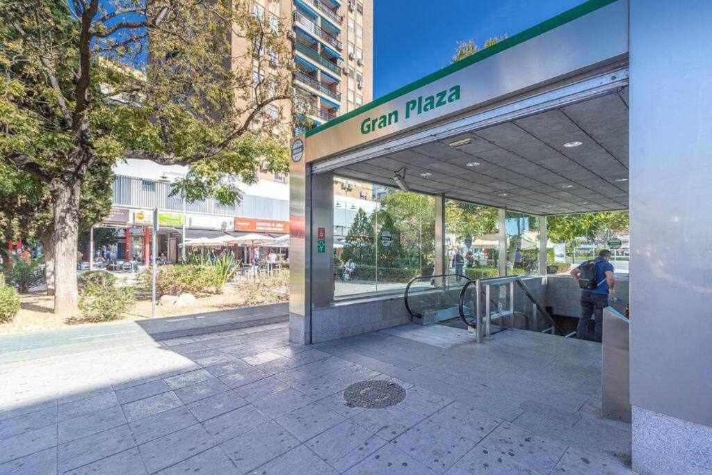 3 Apartamento En Estadio Sevilla 8 Plazas 3 Hab Y Metro المظهر الخارجي الصورة